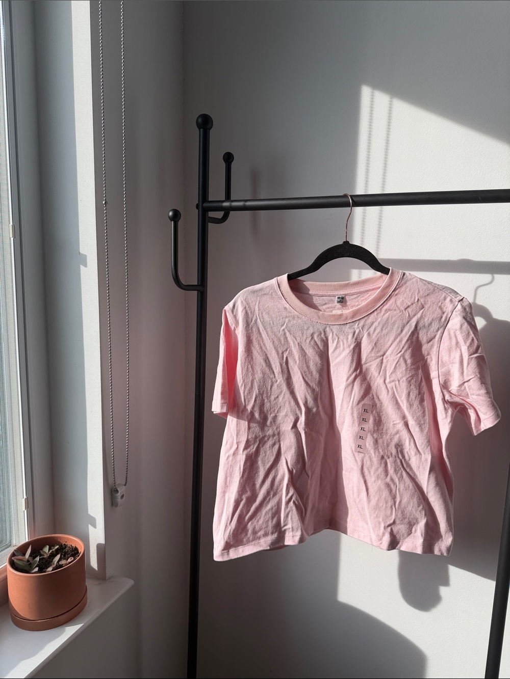 Uniqlo Light Pink Cropped Tee